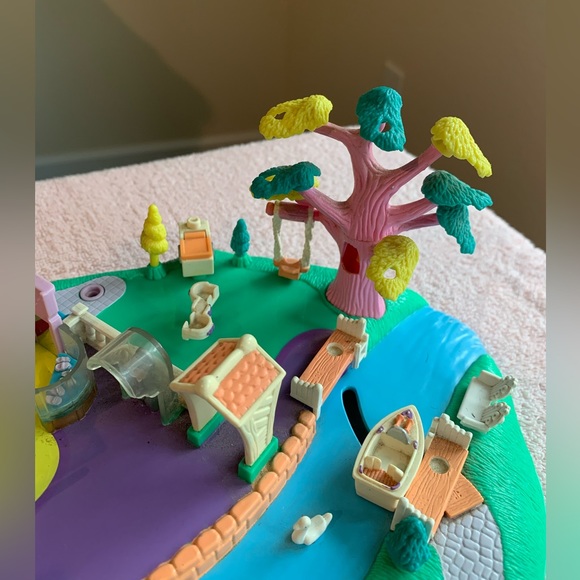 Vintage Blue Bird 1996 Polly Pocket Magical Movin’ Pollyville Boutique - Picture 9 of 14